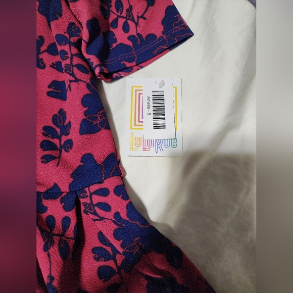 *SOLD* Lularoe Amelia Small NWT Floral - Picture 5 of 7